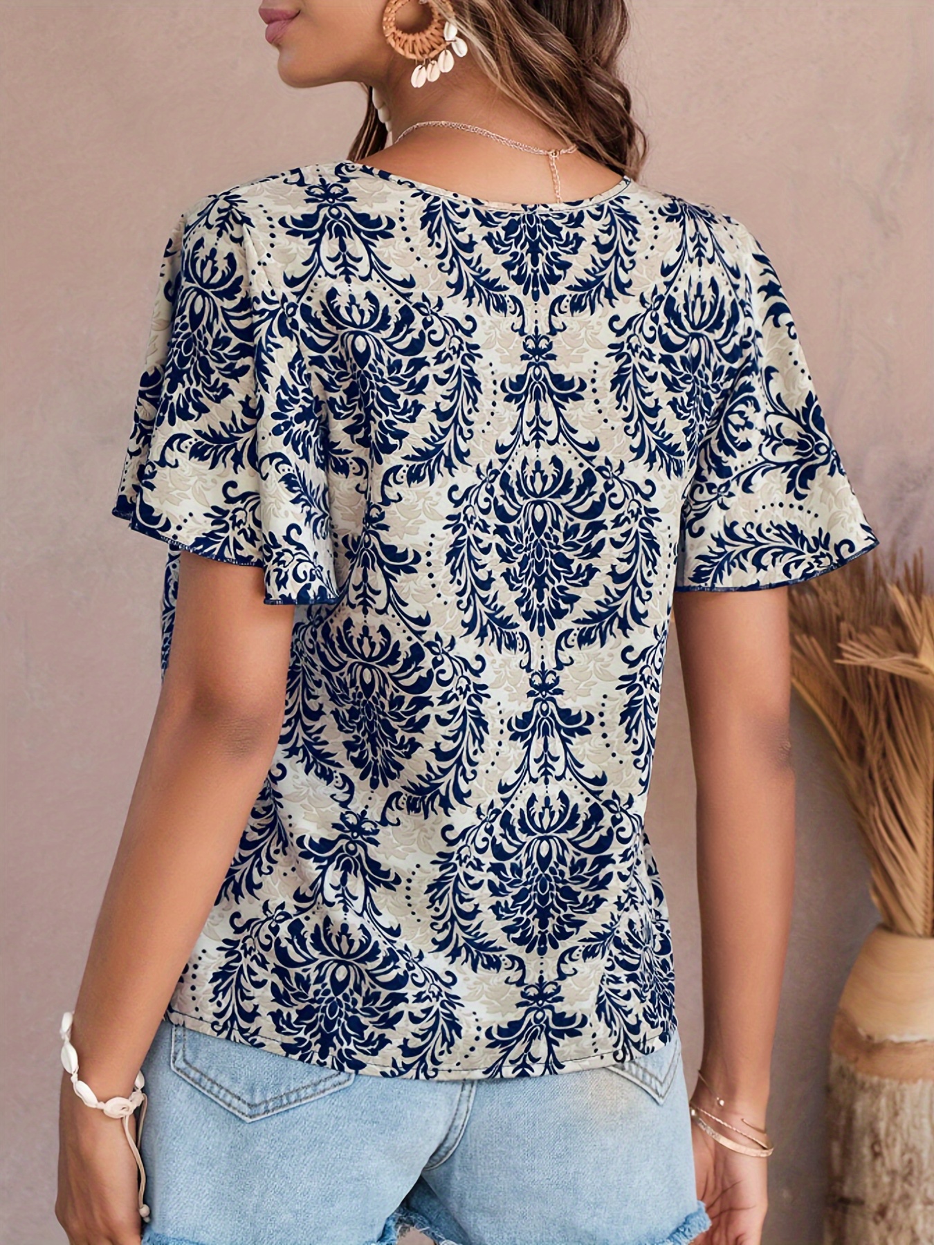 plus size floral print blouse casual crew neck short sleeve blouse for spring womens plus size clothing details 0